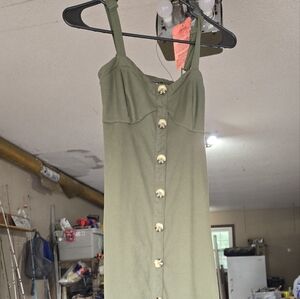 Army green buttoned dress
